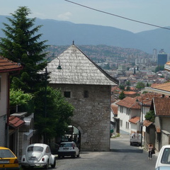 Sarajevo, Ancienne porte d'accès à la ville et Coccinelle