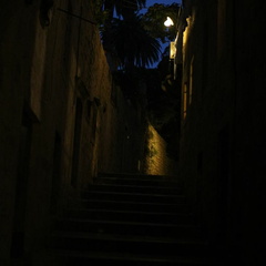 Dubrovnik - Vieille rue à la tombée de la nuit