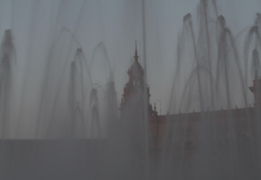 Sevilla / Séville - Plaza de España, A travers les jets d'eaux n°3
