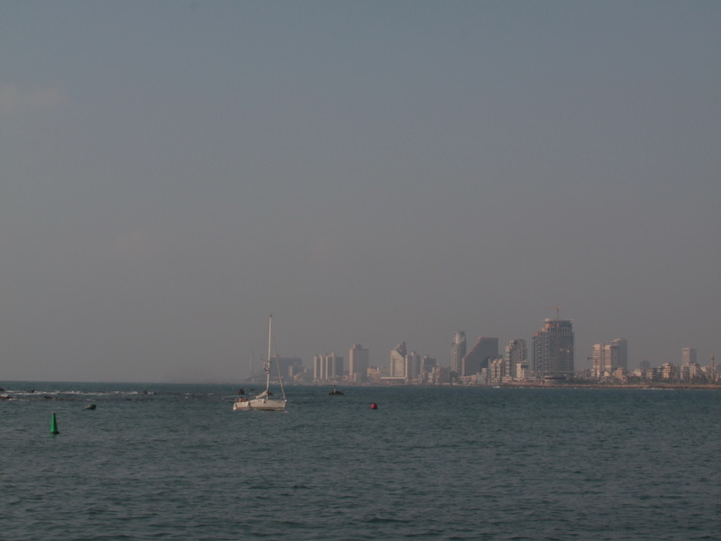 Tel-Aviv - Jaffa : un voilier regagne le port (2)