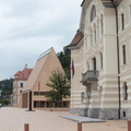 Liechtenstein - Vaduz - Das Regierungsgebäude und das Landtagsgebäude